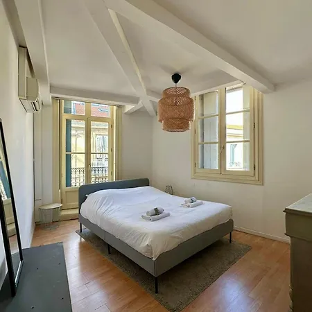 The Duplex- Air-conditioned 3 Bedrooms In The Center Of Montpellier! Daire Montpellier